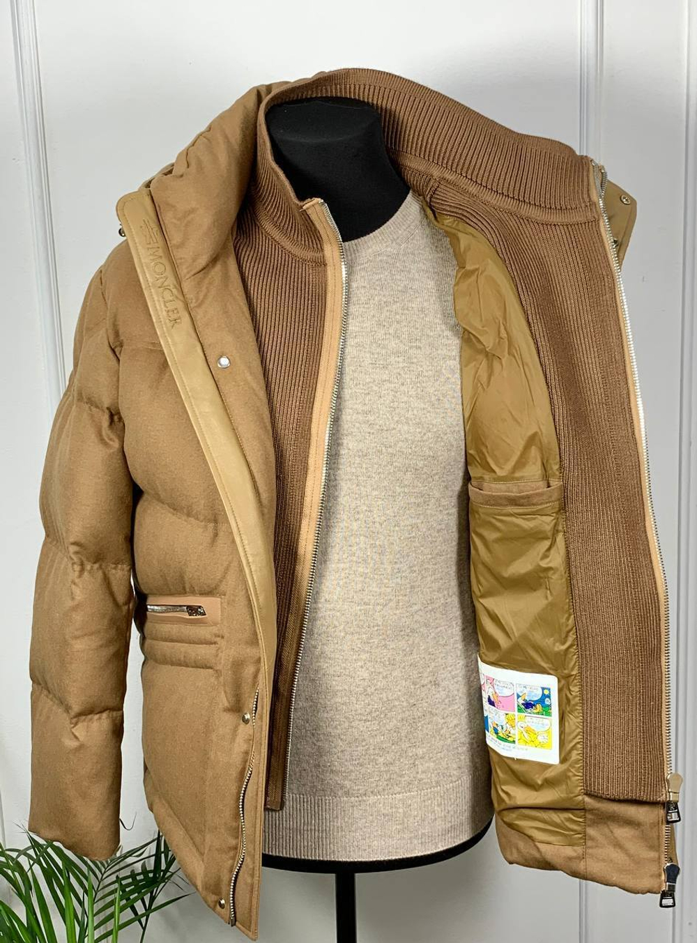 Пуховик Moncler