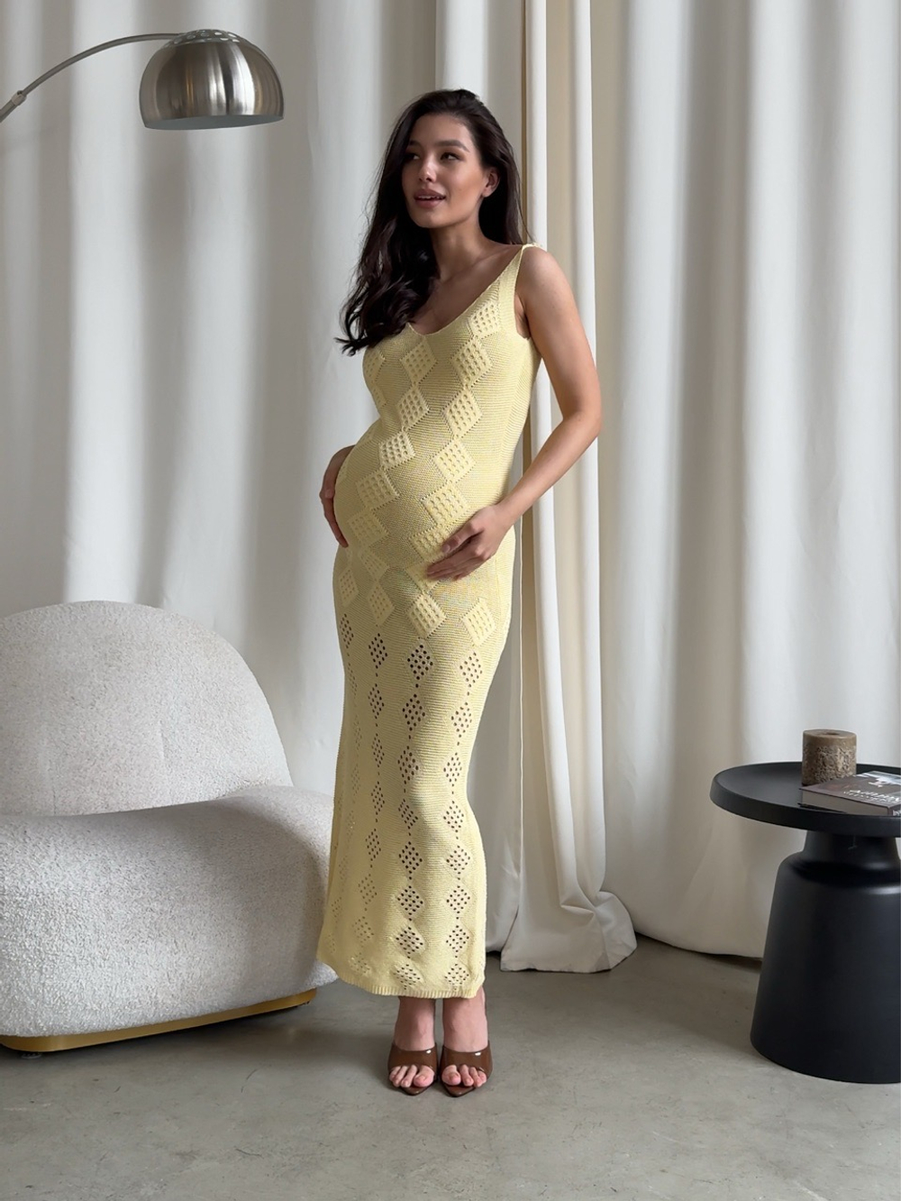 Платье вязаное, длинное, на бретелях, с узором «ромбики»