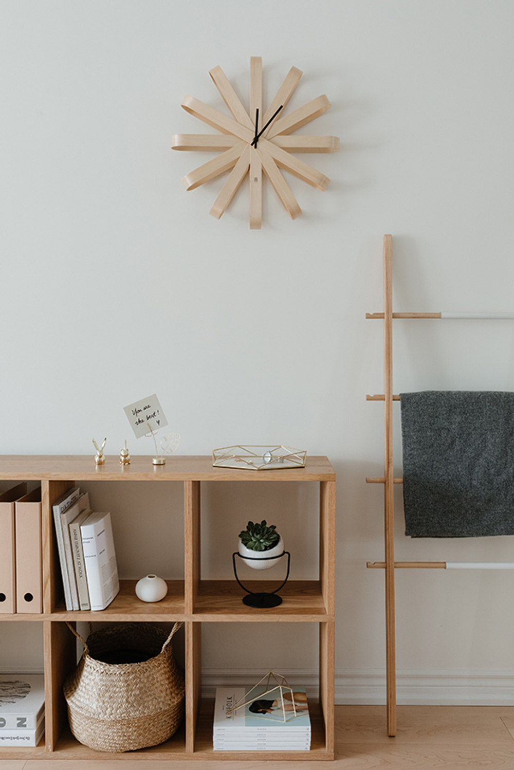 Часы настенные Ribbon Ø51 см дерево