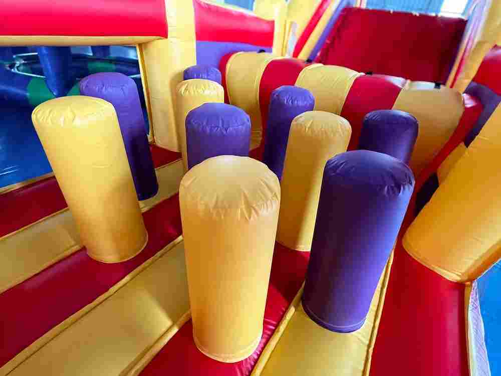 Надувная полоса препятствий “Веселые старты”, 4 отдельных блока, 20*3,5*4,5 м.