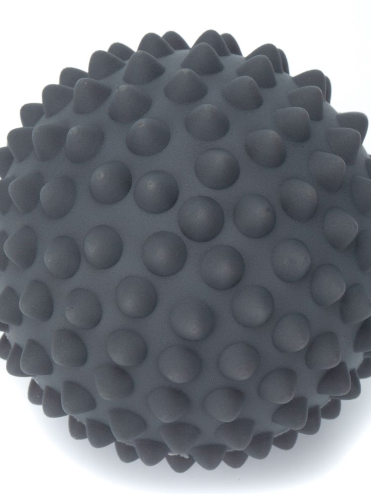Мяч массажный 9 см серый (без цветной коробки)