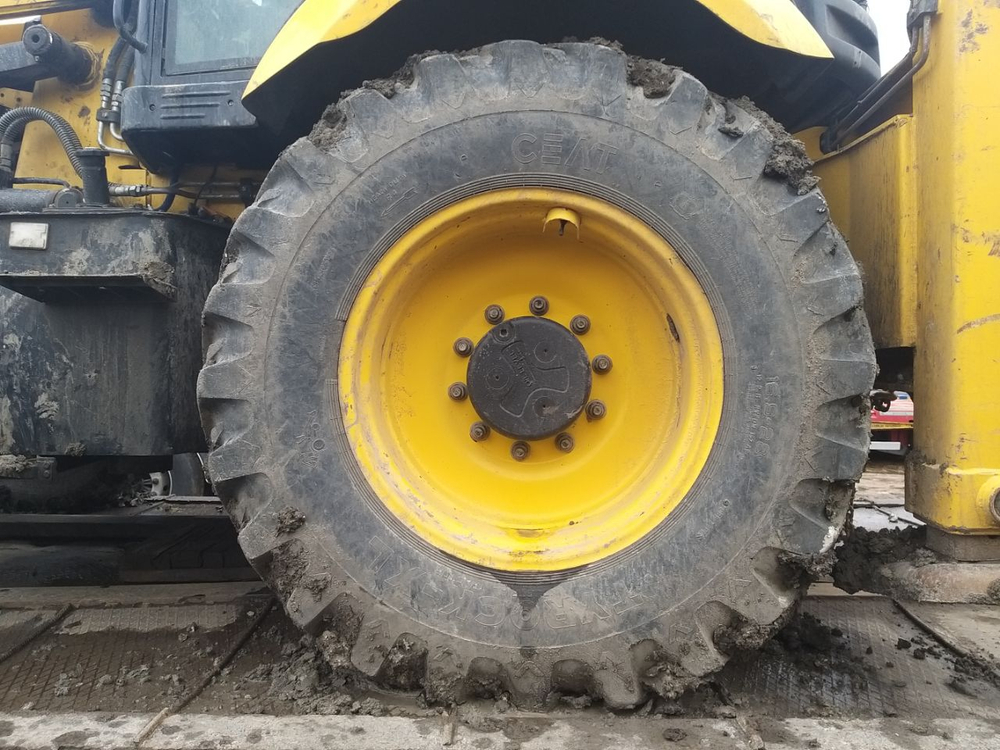 ACE TLB100 Экскаватор-погрузчик TLB100 (Дизельный, 4,4 л, 100 л.с., МТ)