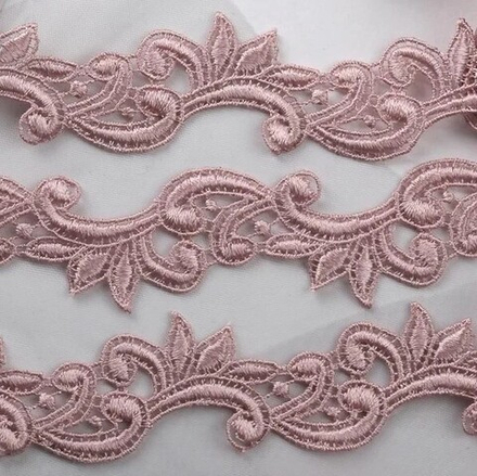 Кружево гипюр шир.40мм цв.6 бл.розовый