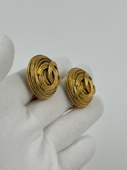 Клипсы с логотипом Chanel