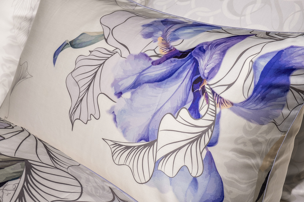 Комплект постельного белья Ирисы, тенсель (145x210-2шт, 50x70-2шт) Garda Decor