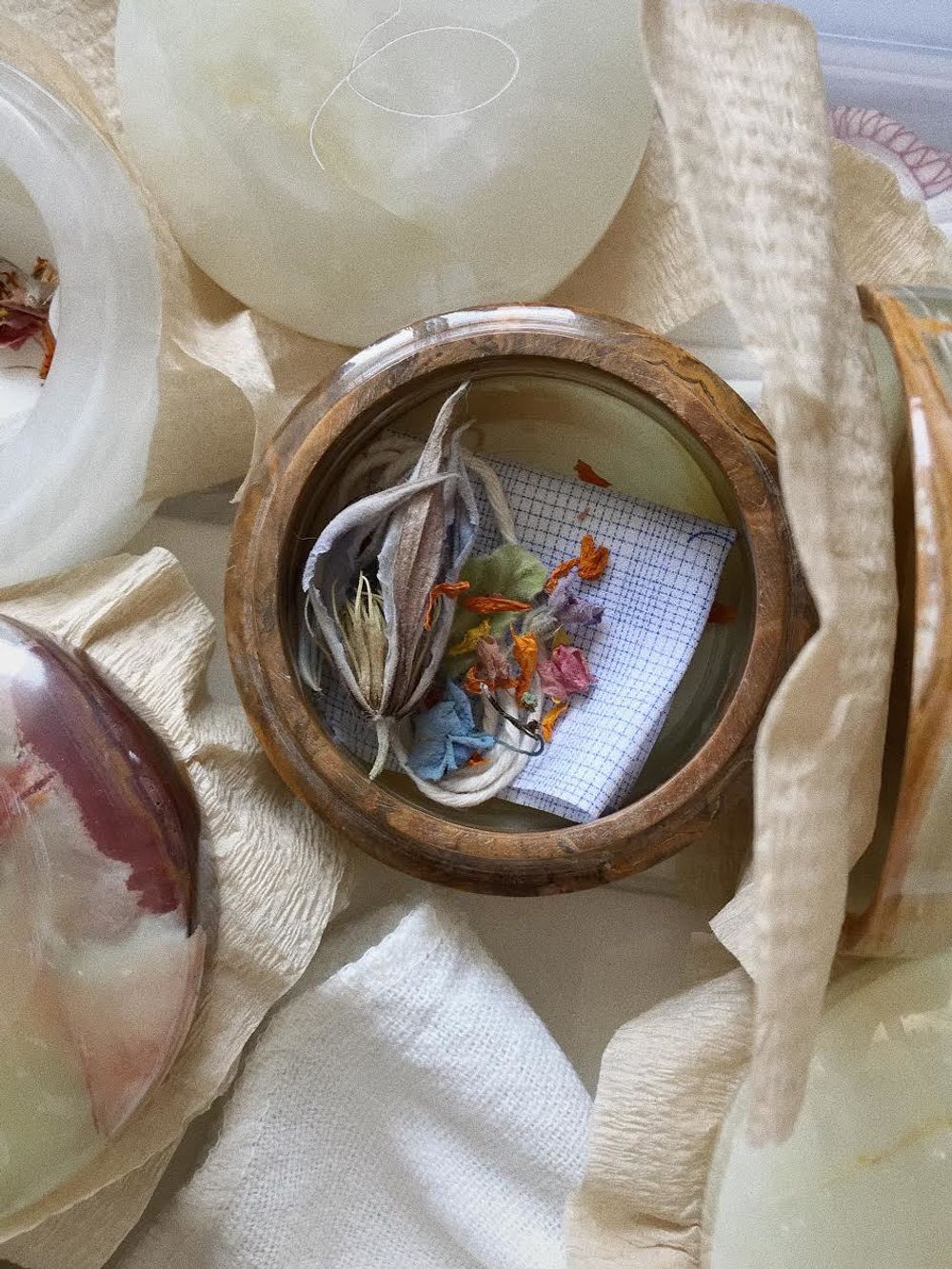 Подвеска с нефритом