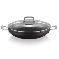 Le Creuset Сковорода PRO с антипригарным покрытием 30 см с крышкой