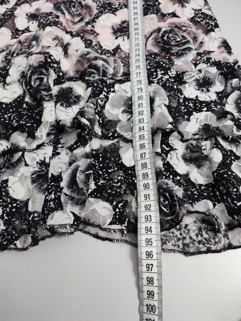 Платье с цветочным принтом 46 размер