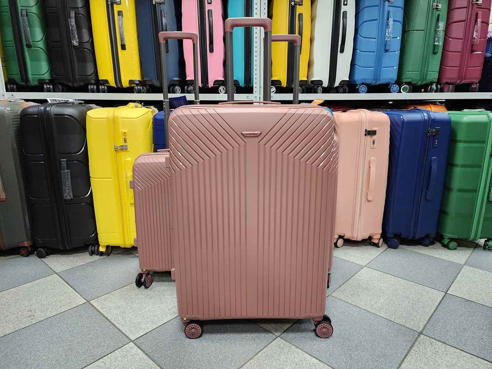 Чемодан Большой (L) полипропилен "Mironpan" съёмные колёса