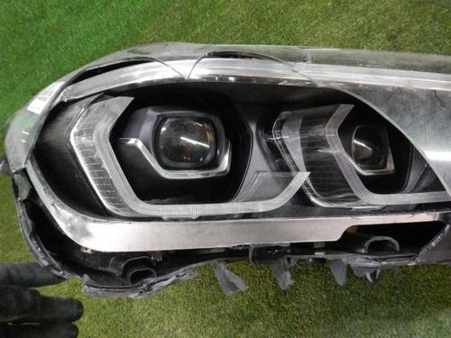 Битая Фара правая BMW X1 F48 (2019-2022) LED