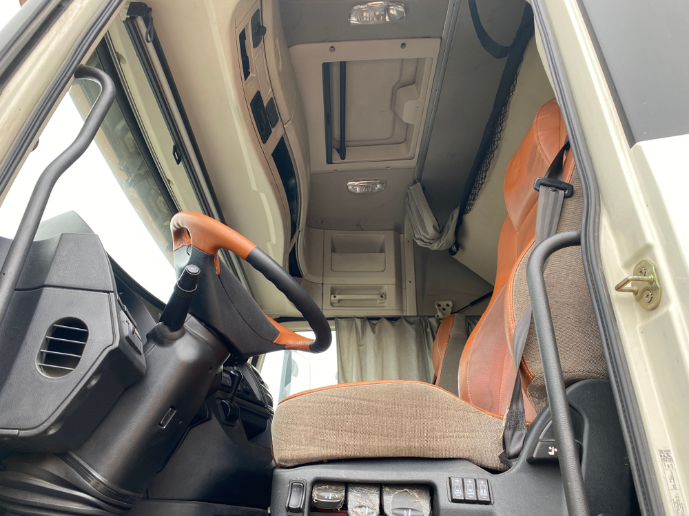 Foton AUMAN 4x2 Седельный тягач EST A 1844 MT (Дизельный, 11,8 л, МТ, 450 л.с.)