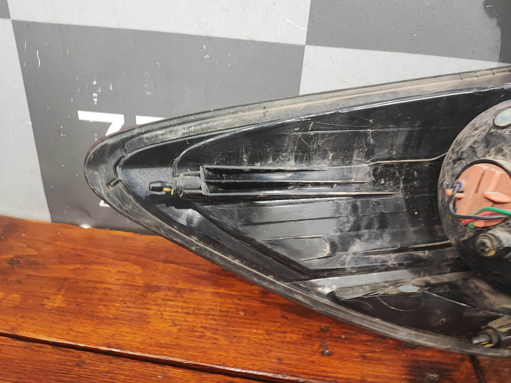 Фонарь задний правый Chevrolet Cruze 09-16 Б/У Оригинал 95127057