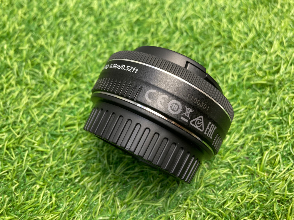 Canon EF-S 24mm 2.8 STM