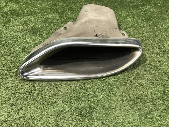 Насадка глушителя левая Mercedes E W213 (2016-2021) AMG