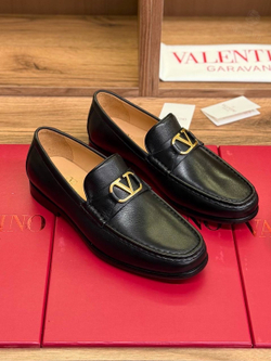 Лоферы Valentino