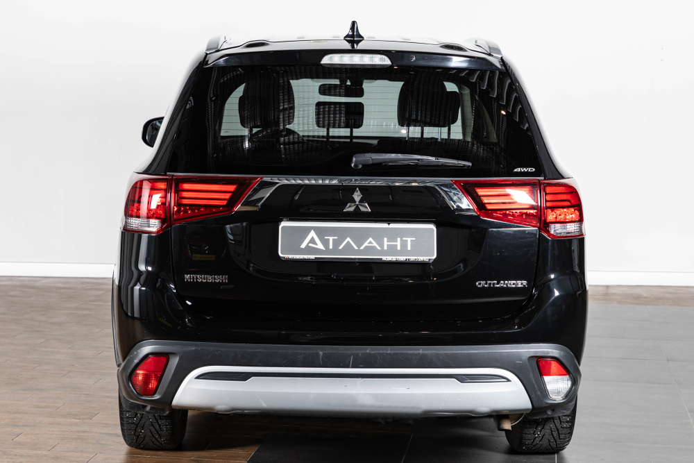 Mitsubishi Outlander, 2018 год