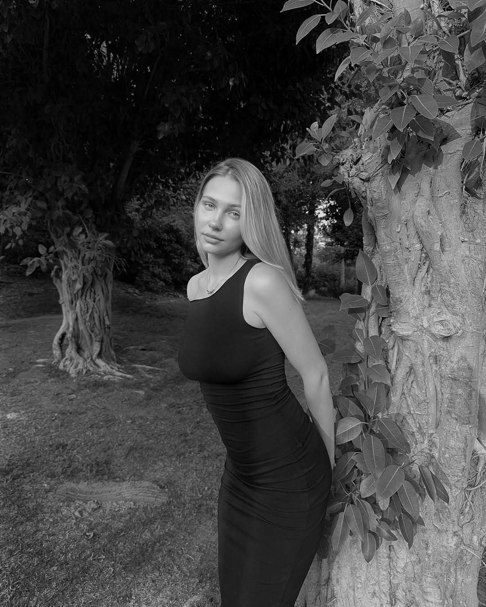 black asymmetric top