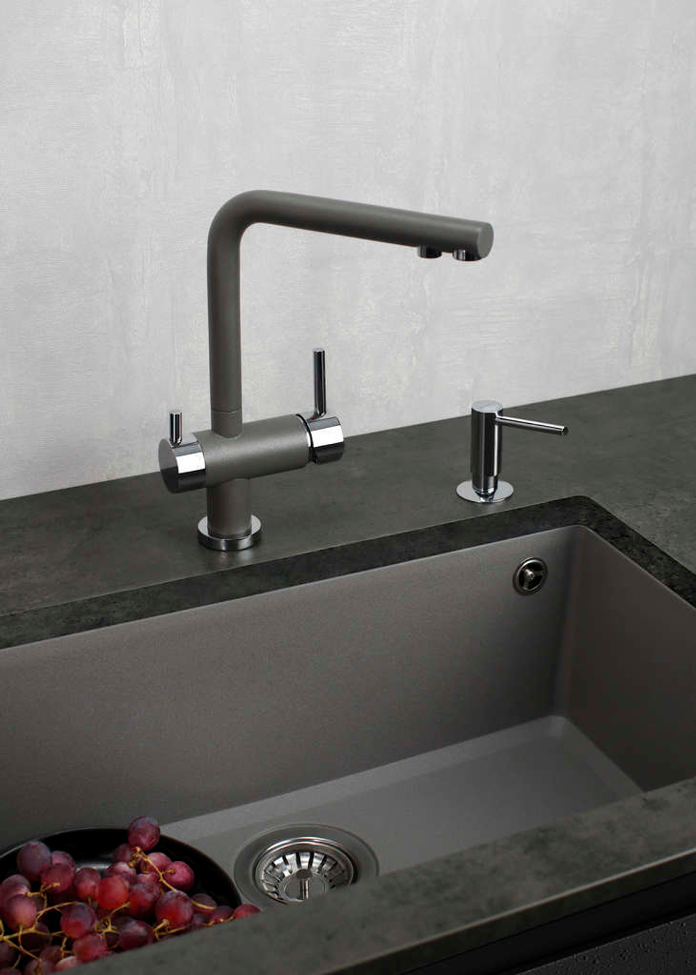 Дозатор Omoikiri OM-02-GM, цвет Вороненая сталь