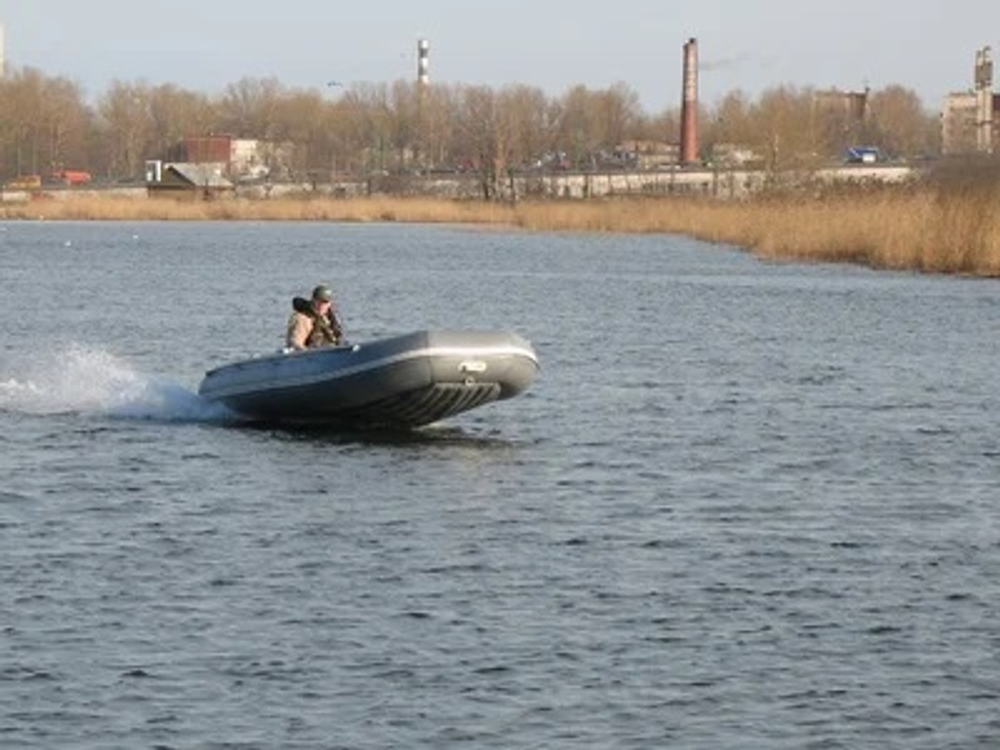 Лодка ПВХ ФЛАГМАН 450