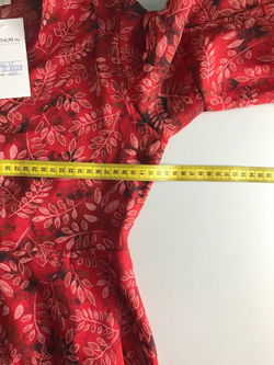 Платье для яркого образа, визуально на 44 размер