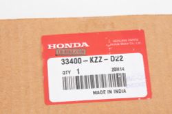 33400-KZZ-D21. 	33400-KZZ-921. WINKER ASSY., R. FR. (12V 21/5W). Honda CRF250L-M