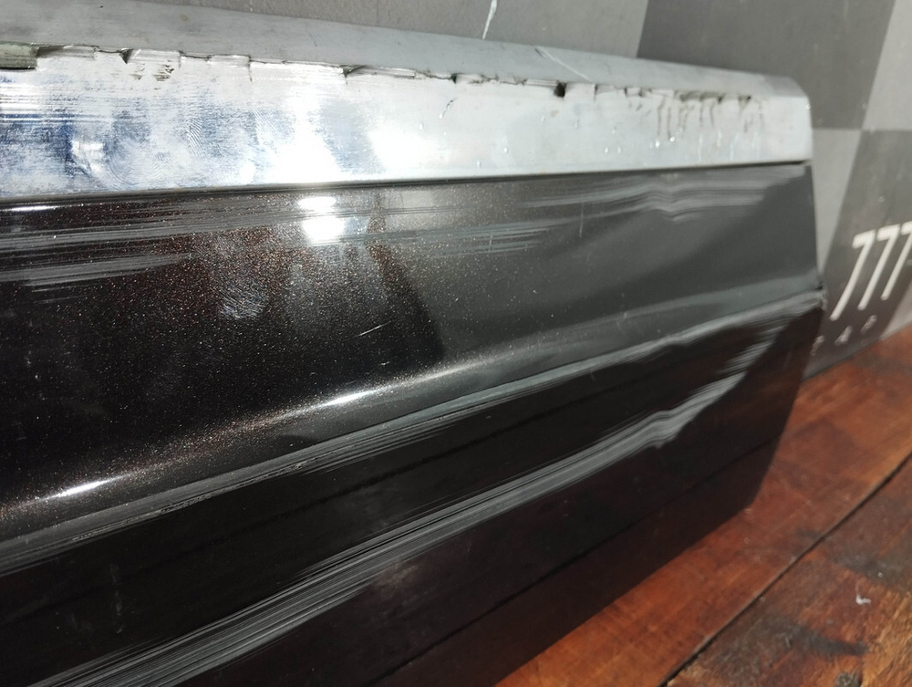 Накладка двери задней правой VW Touareg 3 18-нв Б/У Оригинал 760854950F