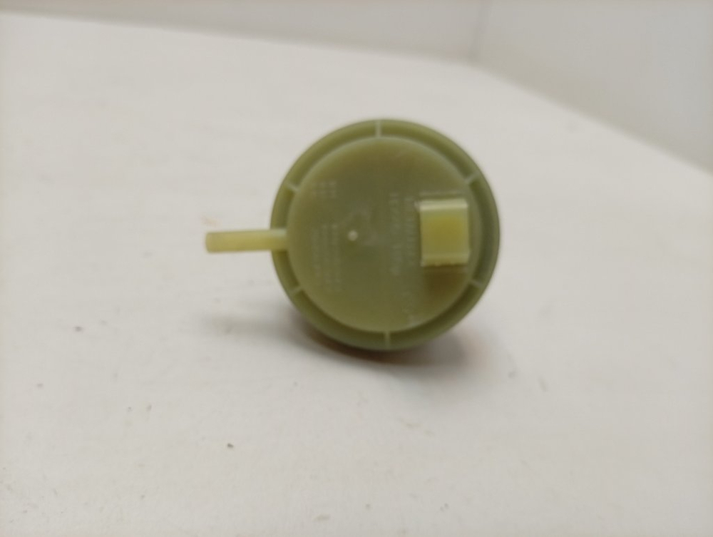 IWSE6125 кт72 Датчик уровня воды для стиральной машины Indesit 16002679000 б/у