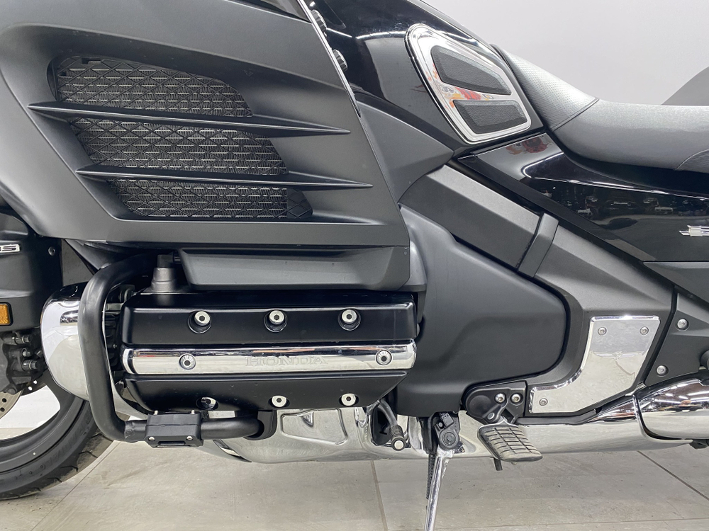 Honda GL1800 F6B Bagger 043777