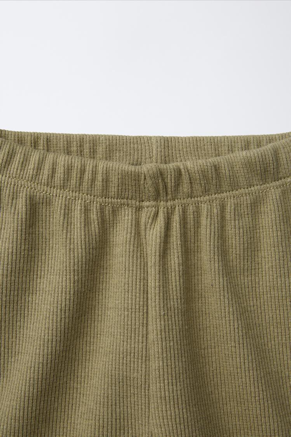 ZARA ШОРТЫ-ВЕЛОСИПЕДКИ В РУБЧИК С НАШИВКОЙ, ХАКИ