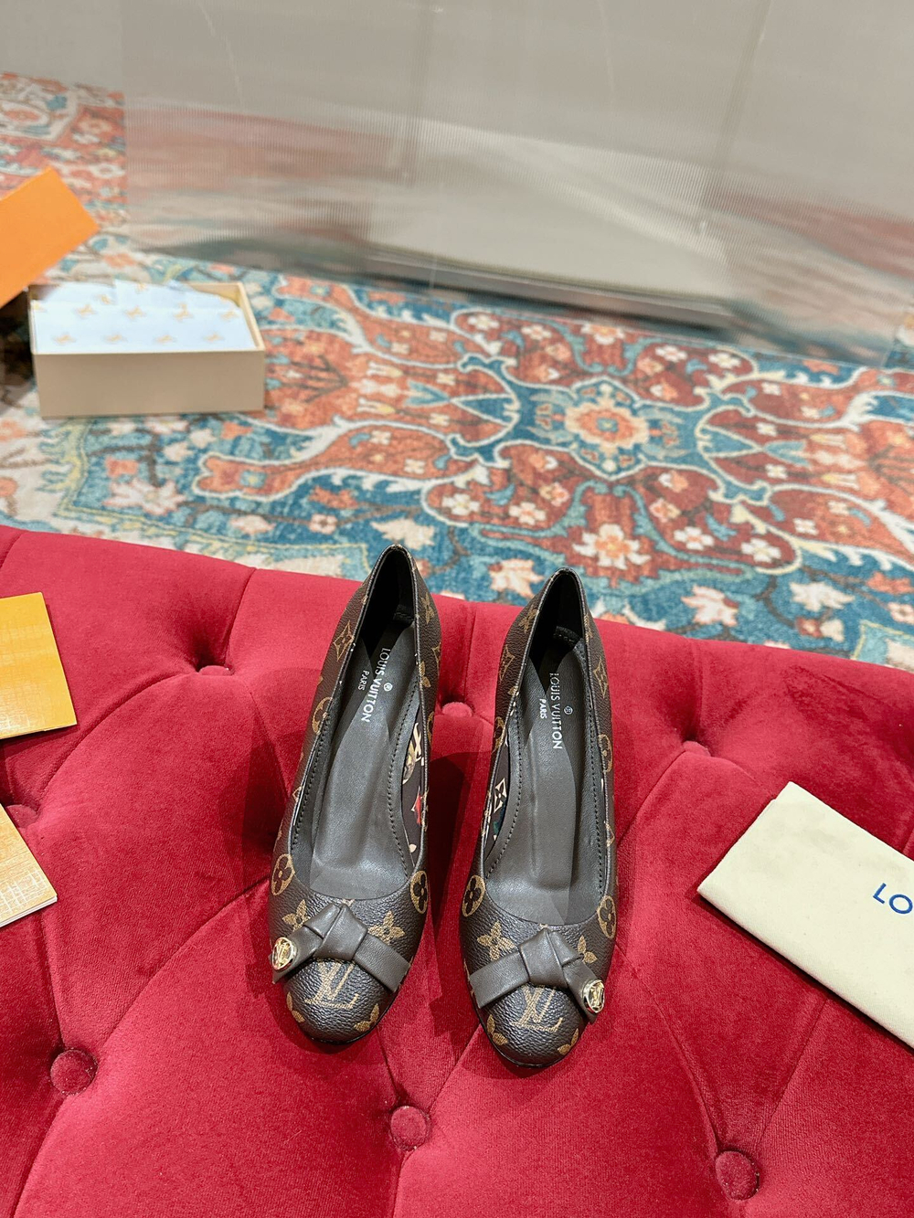 Louis Vuitton Pump (4 colors)