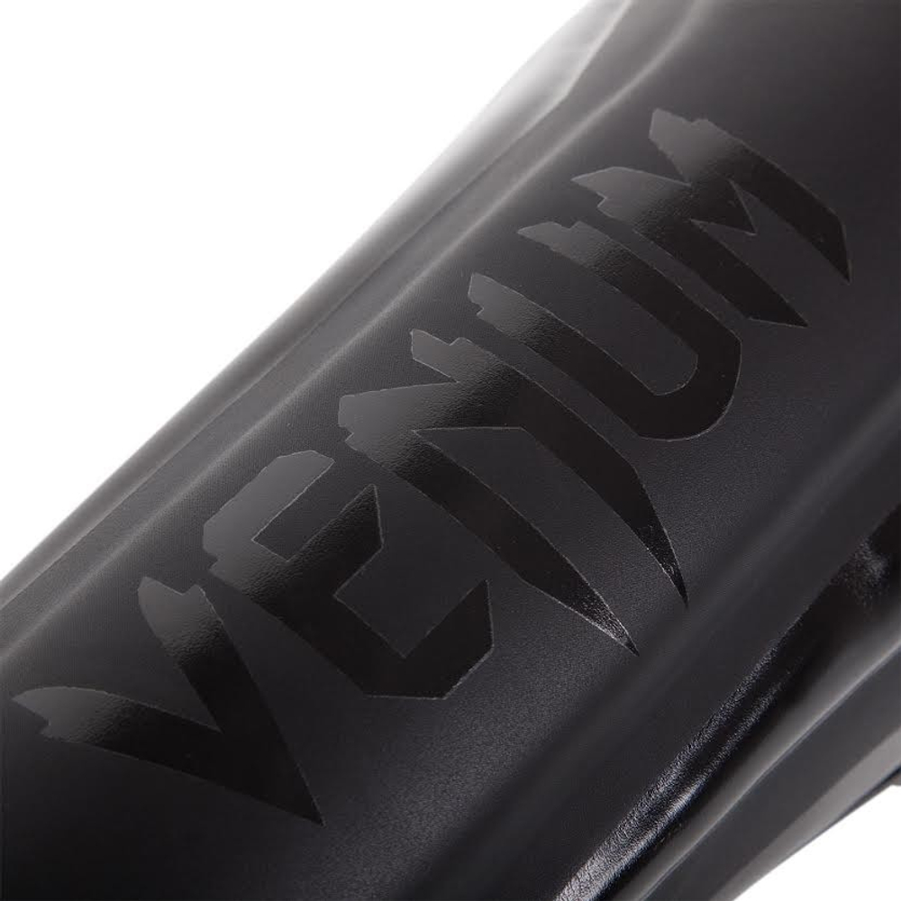 Щитки Venum Elite Neo Black
