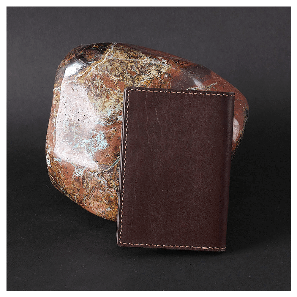 Кожаная обложка на паспорт «Медведь»