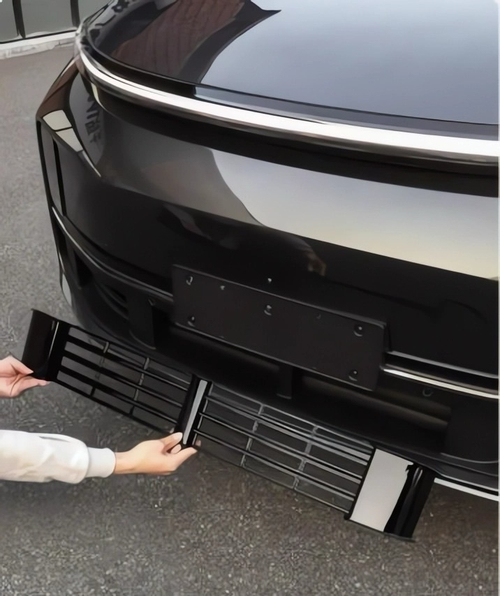 ЗАЩИТНАЯ СЕТКА РАДИАТОРА В ПЕРЕДНИЙ БАМПЕР LIXIANG L7, ИЗ 3 ЧАСТЕЙ 