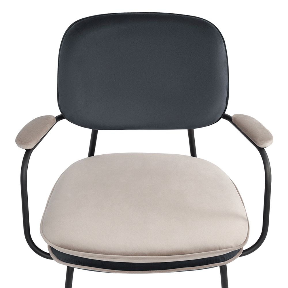 Стул с подлокотниками и контрастным кантом Pea, велюр, темно-серый/бежевый