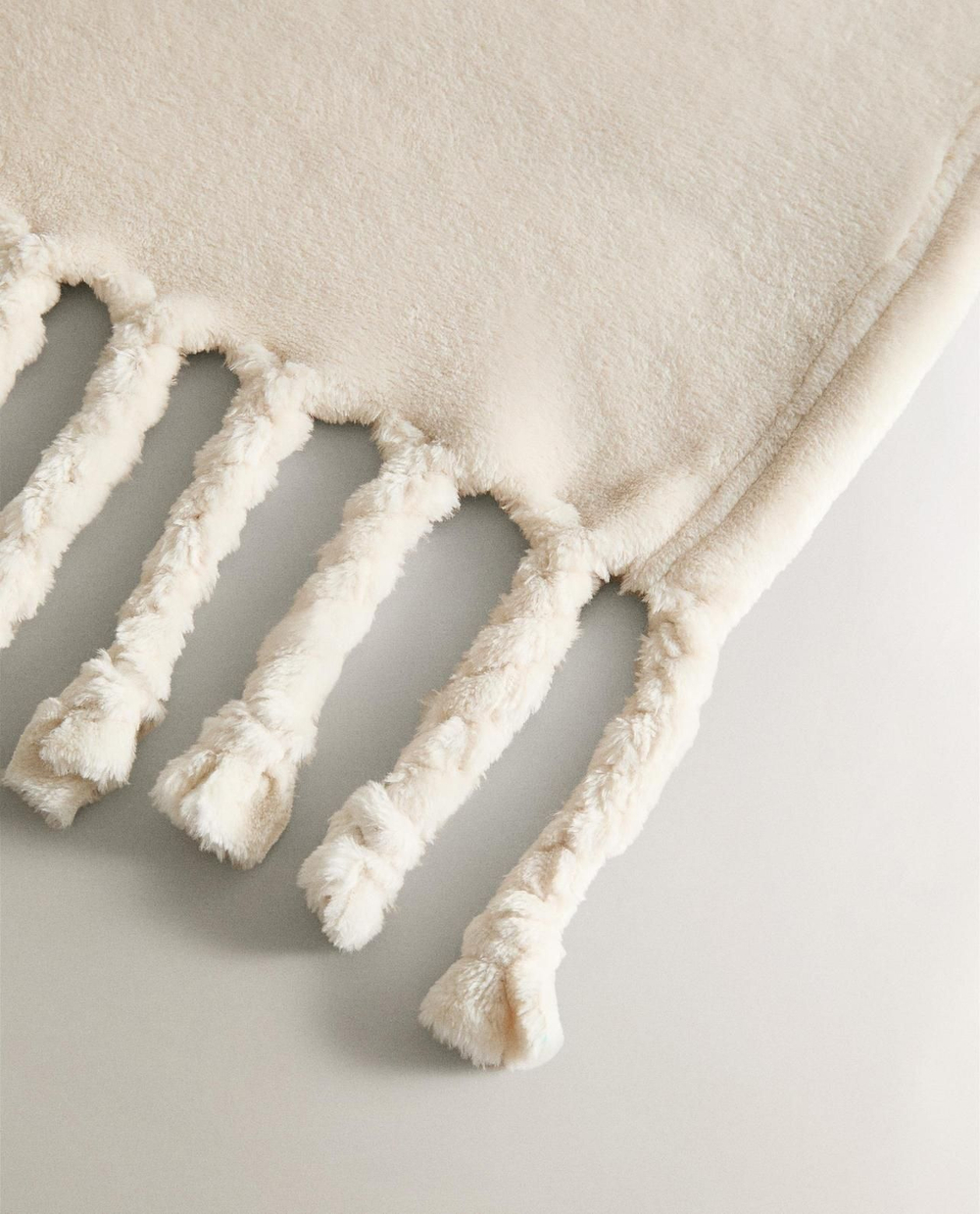 Zara Home - Флисовый плед с бахромой, экрю, 160x240 см