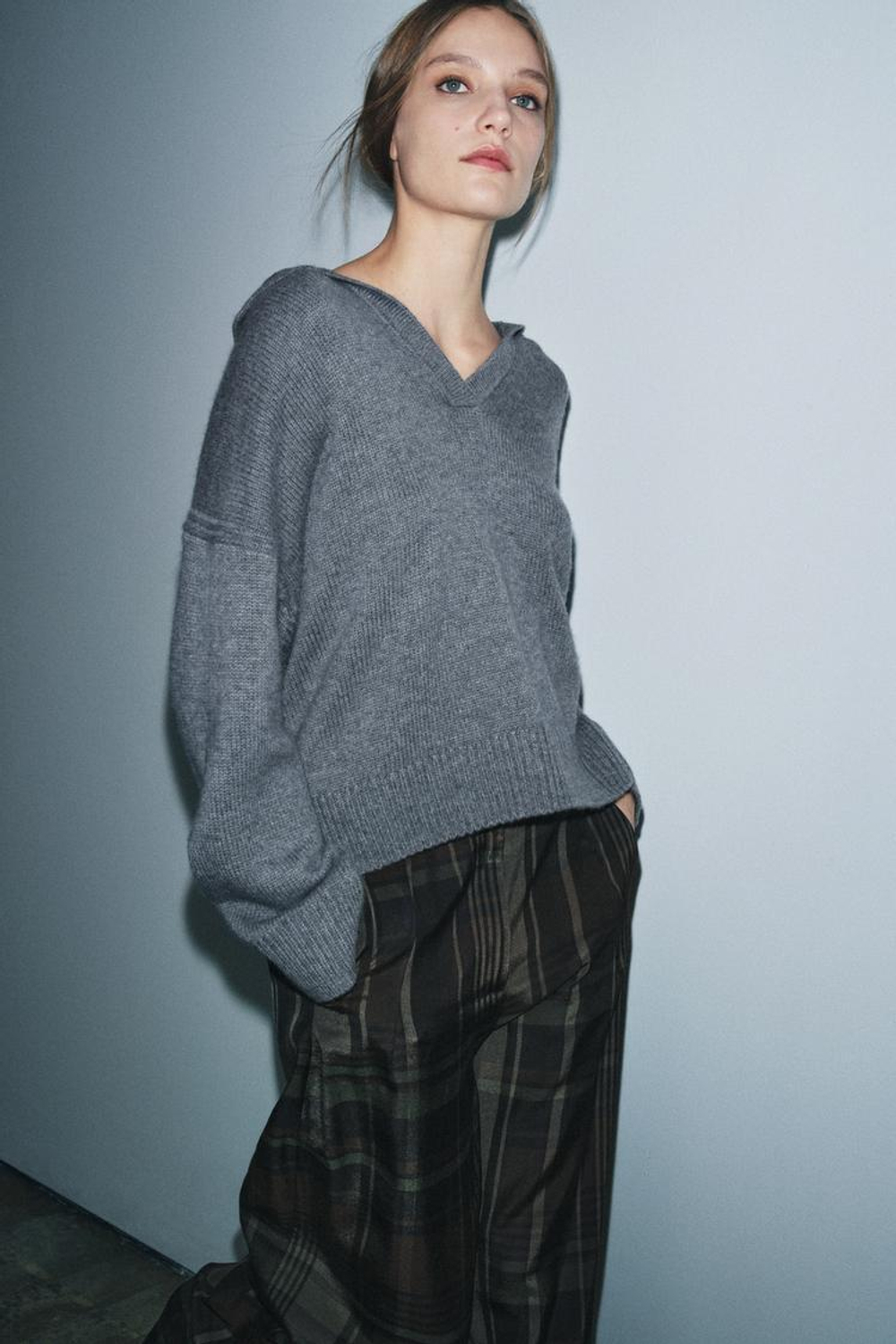 ZARA СВИТЕР ПОЛО ИЗ ШЕРСТИ И КАШЕМИРА, СЕРО-СИНИЙ