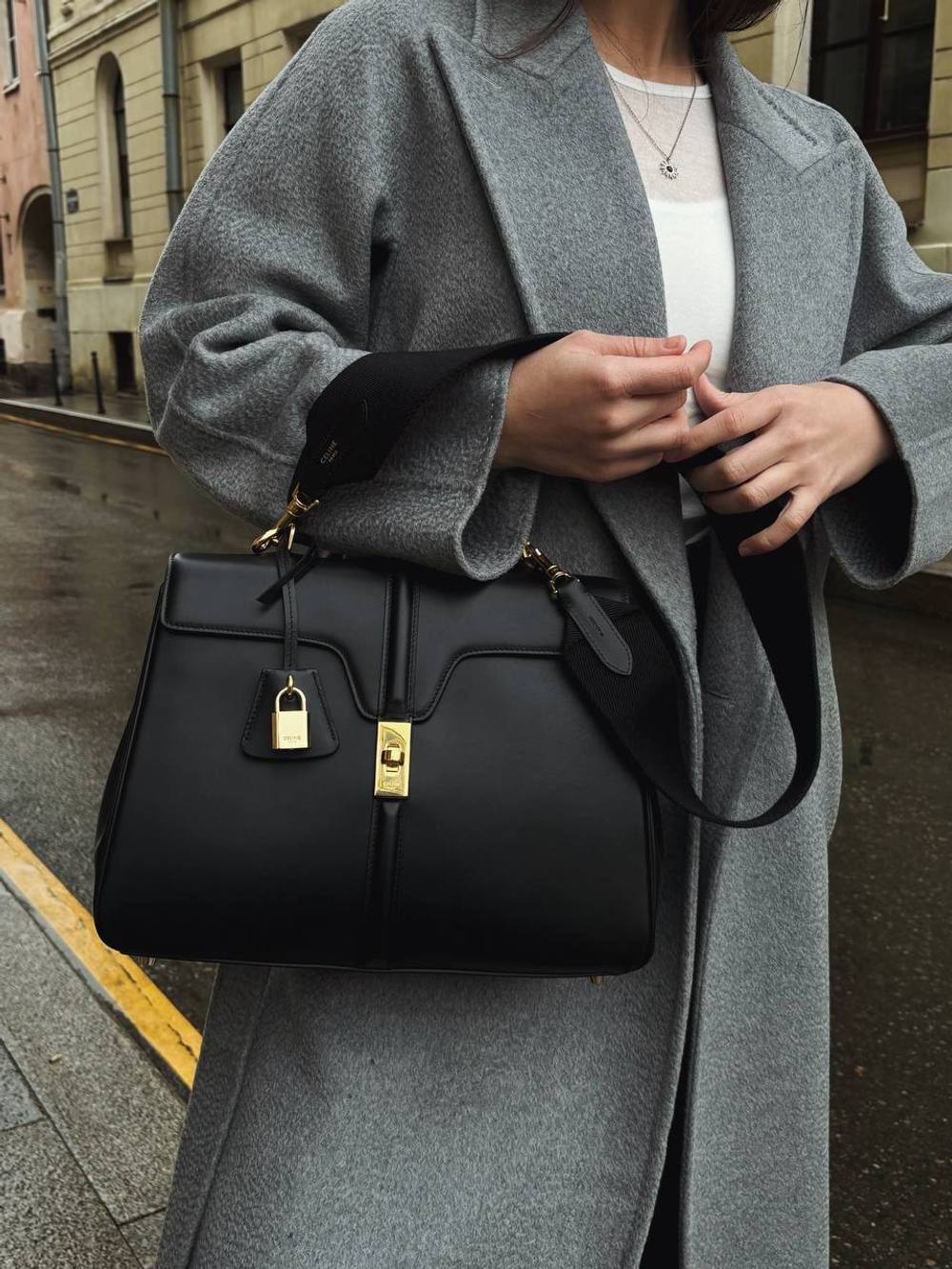 Celine Classique 16