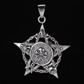 Кулон Звезда с Черепом