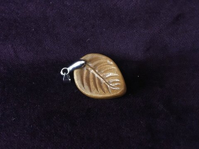 Подвеска "Лист", из кости