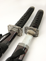 Набор самурайских мечей (катана и вакизаси) на подставке, ножны бордово-черный мрамор, цуба серебро