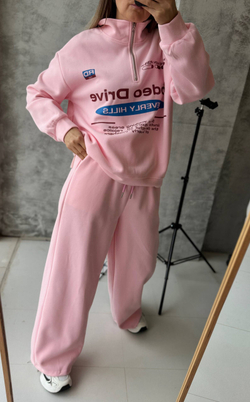 Костюм жен. 900 роз.