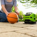 Компрессор автомобильный аккумуляторный Greenworks Арт. 3400807, 24V / 12V (от прикуривателя автомобиля), без АКБ и ЗУ в сумке