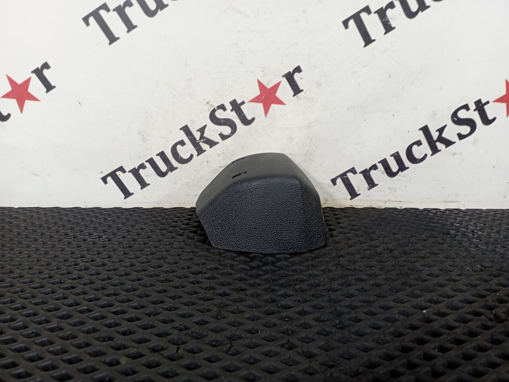 Накладка рулевой колонки 2020г.