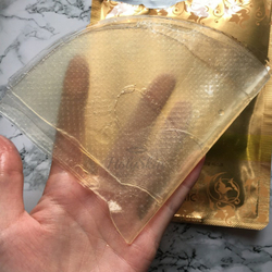 3W CLINIC Гидрогелевая маска для лица с золотом Collagen & Luxury Gold Energy Hydrogel Facial Mask