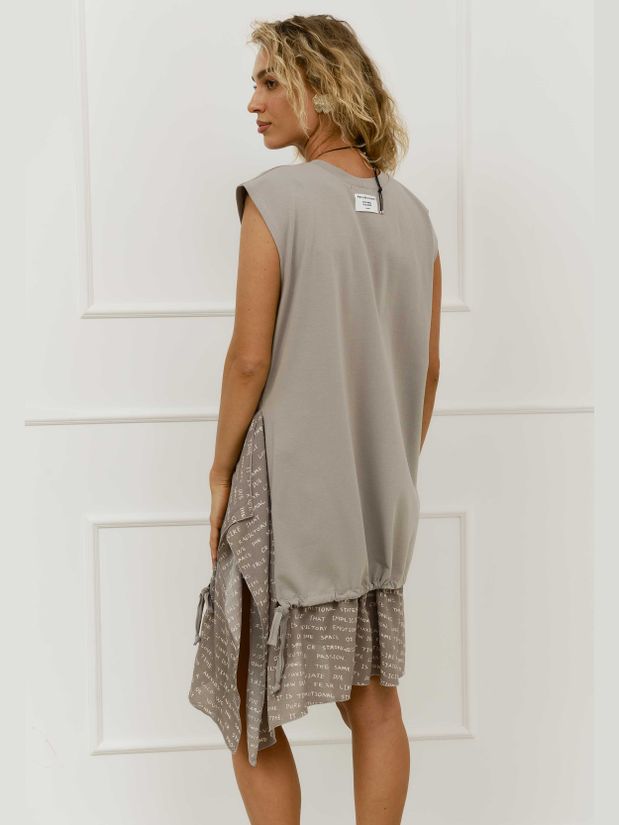 Платье с воланами буквы, серый