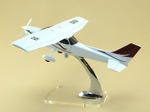 Модель самолета Cessna 172S (М1:32)