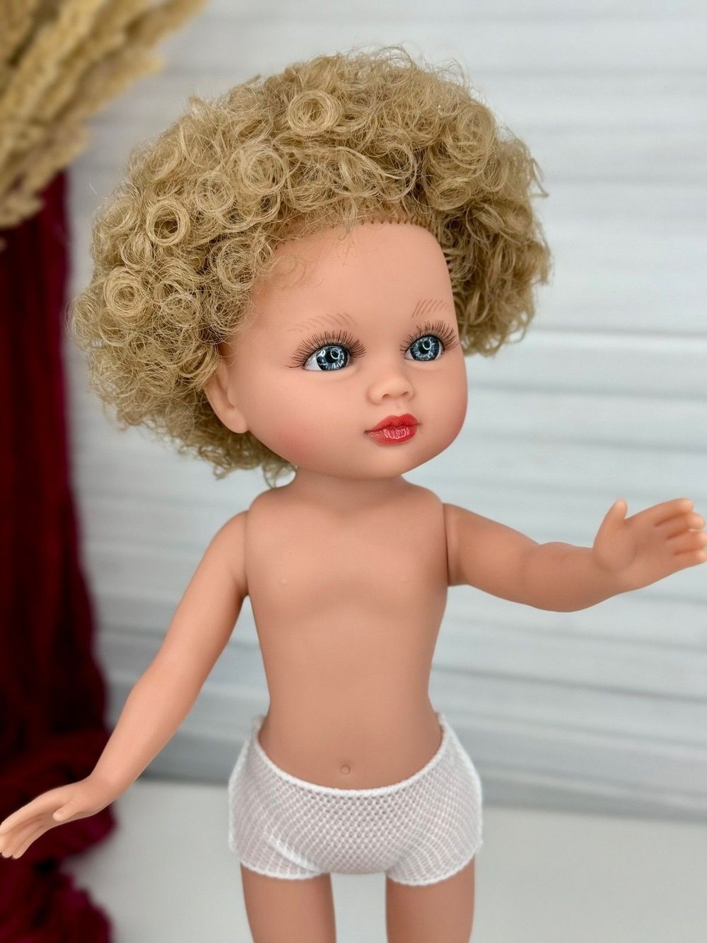 Кукла Manolo Dolls виниловая Sofia 32см без одежды (9200)