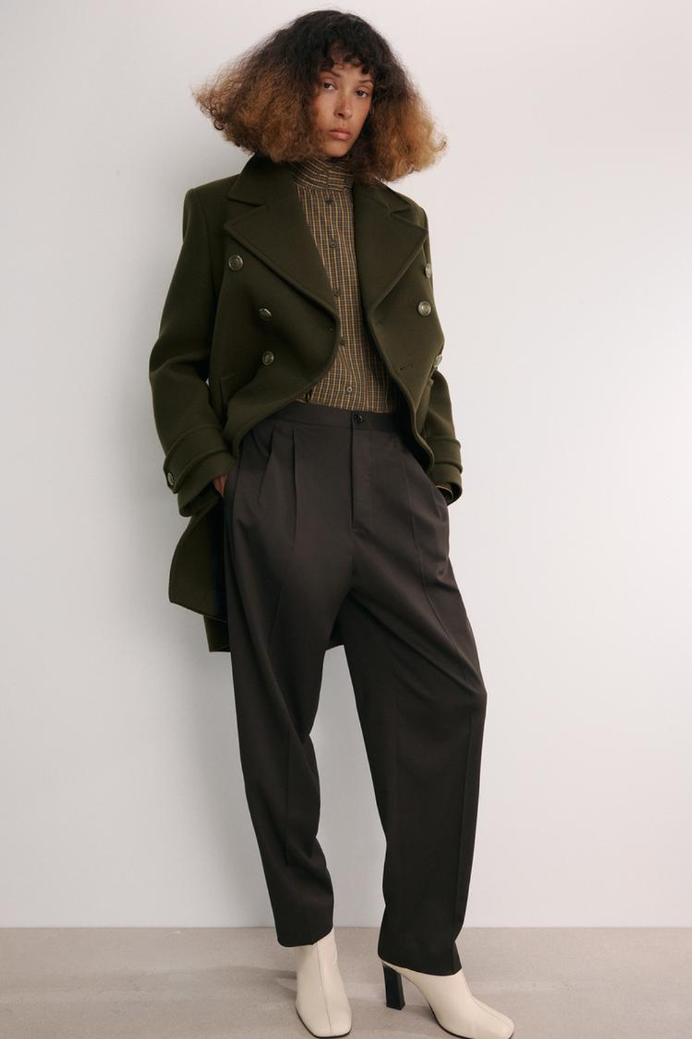 ZARA АСИММЕТРИЧНОЕ ПАЛЬТО ИЗ СМЕСОВОЙ ШЕРСТИ С ПУГОВИЦАМИ — ZW COLLECTION, ТЕМНЫЙ ХАКИ