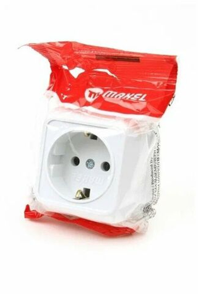 Белая розетка с заземлением для открытой установки 16А IP20 квадратная с заземлением белая Makel 45108