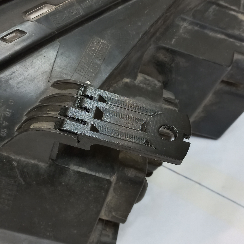 Кронштейн крепления фары для OPEL ANTARA 2006-2017г